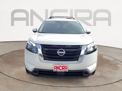 Certified 2024 Nissan Pathfinder SV FWD image 8