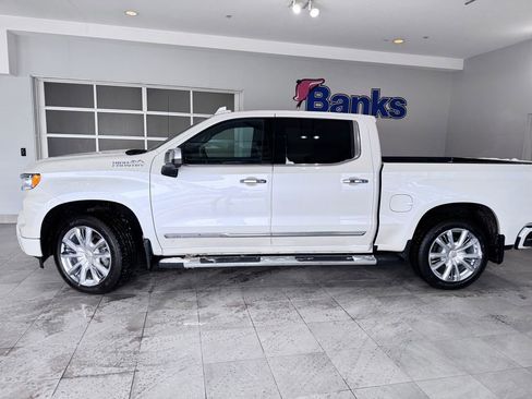 Certified 2023 Chevrolet Silverado 1500 High Country w/ High Country Premium Package image 9