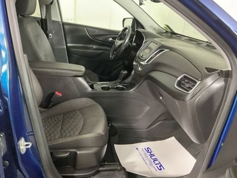 Used 2020 Chevrolet Equinox LT w/ Driver Convenience Package AWD/4WD image 21