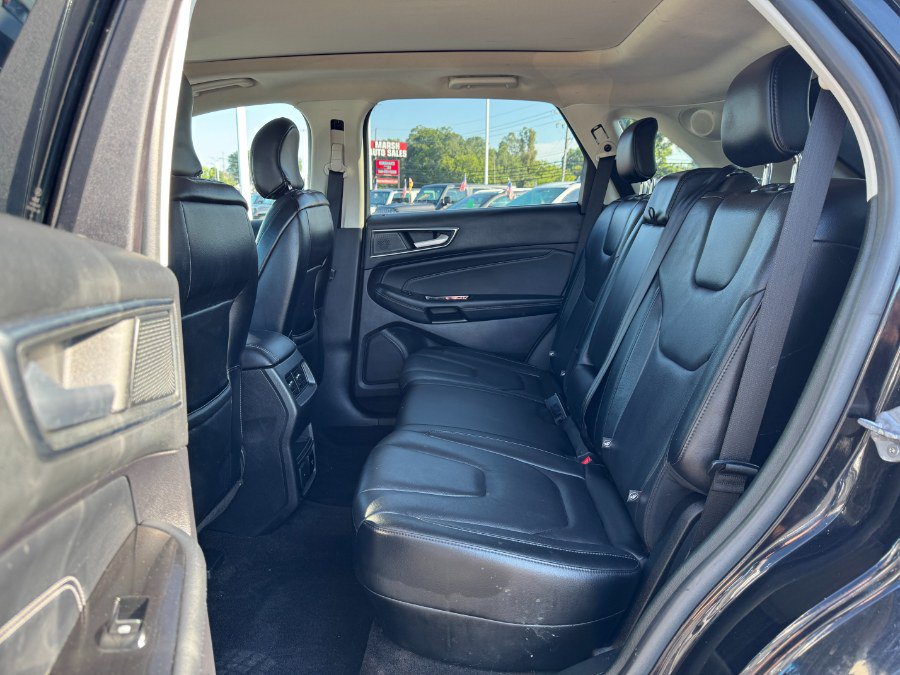 Used 2019 Ford Edge Titanium w/ Cold Weather Package AWD/4WD image 16