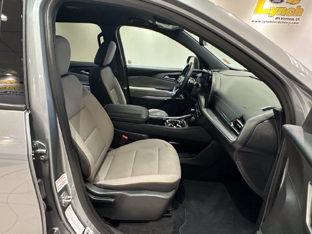 Used 2026 Chevrolet Traverse LT w/ Driver Confidence Package AWD/4WD image 7