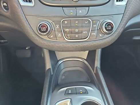 Used 2024 Chevrolet Malibu LT image 17