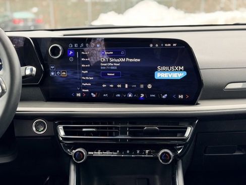 Certified 2024 Chevrolet Traverse LS image 21