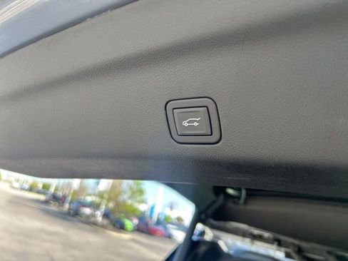 Used 2023 Chevrolet Tahoe LT w/ LT Signature Plus Package image 16