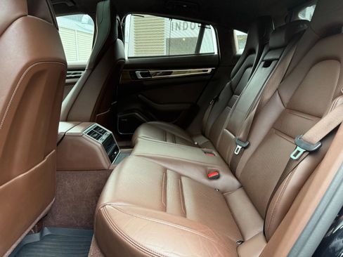 Used 2018 Porsche Panamera Turbo image 12