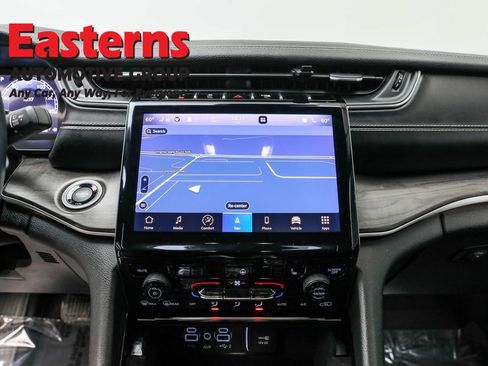 Used 2021 Jeep Grand Cherokee L Limited w/ MOPAR Finishing Package image 12