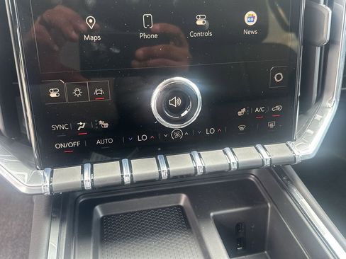 New 2026 GMC Acadia Elevation w/ Elevation Premium Package FWD image 18