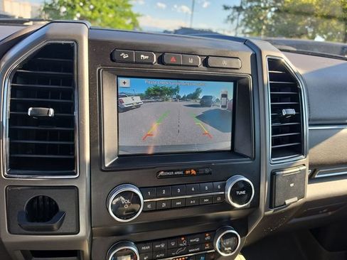 Used 2019 Ford Expedition Max XLT w/ Equipment Group 202A AWD/4WD image 16