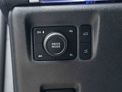 Used 2025 Ford Expedition King Ranch AWD/4WD image 39