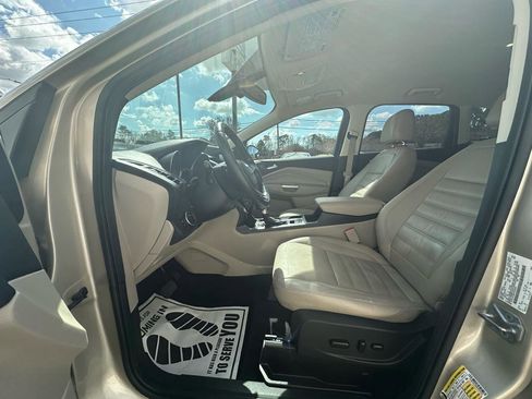 Used 2017 Ford Escape Titanium image 21