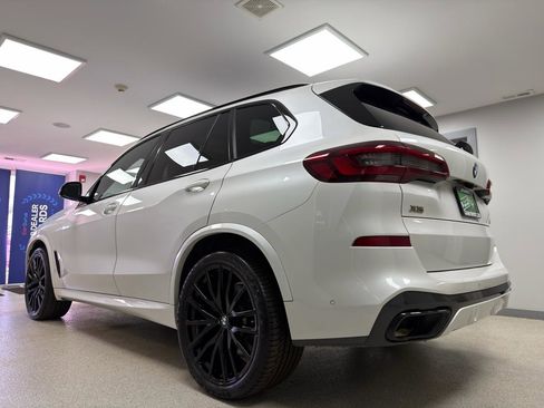 Used 2021 BMW X5 M50i w/ Executive Package AWD/4WD image 5
