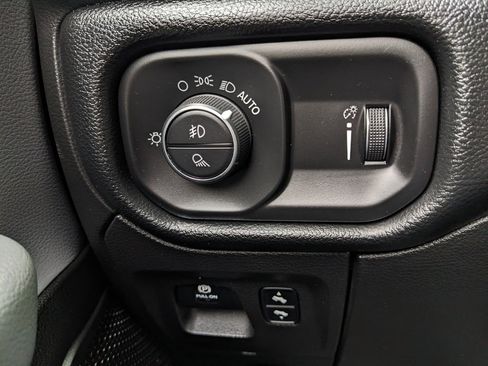 Used 2020 RAM 1500 Big Horn image 48