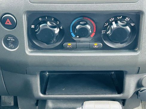 Used 2010 Nissan Frontier SE w/ Power Pkg RWD image 14