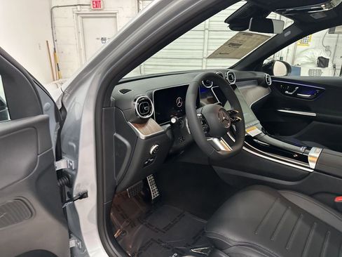 Used 2026 Mercedes-Benz GLC 300 image 9