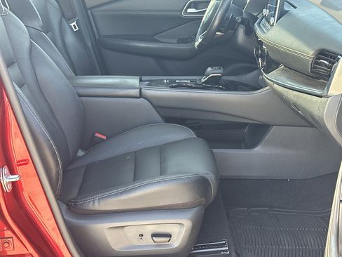 Used 2021 Nissan Rogue SL image 13