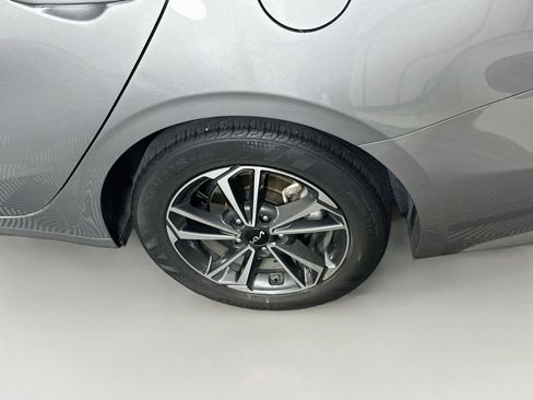 Used 2023 Kia Forte LXS FWD image 11