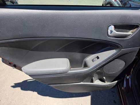 Used 2017 Kia Forte LX w/ LX Popular Package FWD image 7