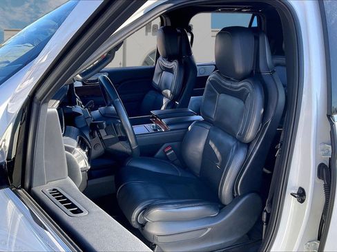 Used 2024 Lincoln Navigator Reserve w/ Equipment Group 201A image 23