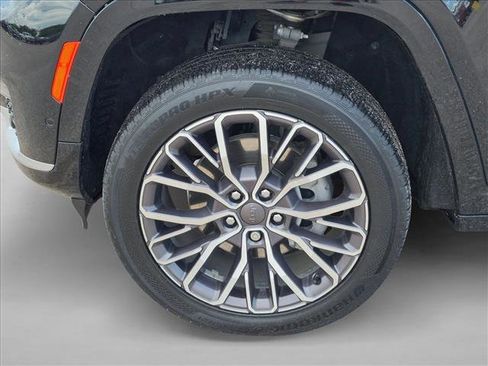 Used 2021 Jeep Grand Cherokee L Summit AWD/4WD image 10
