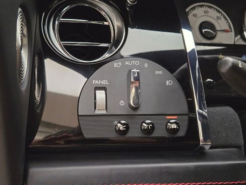 Certified 2021 Rolls-Royce Wraith w/ Rolls-Royce Signature Package image 35