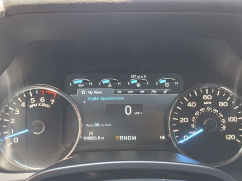 Used 2020 Ford F150 Lariat image 29