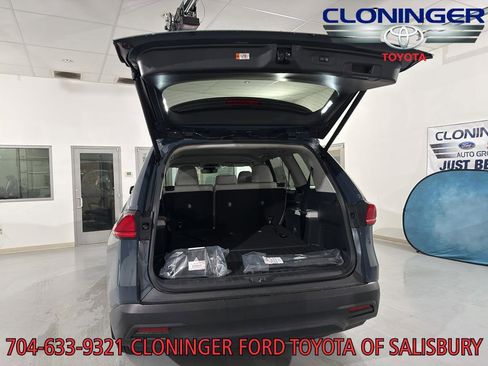 New 2026 Toyota Grand Highlander XLE image 11