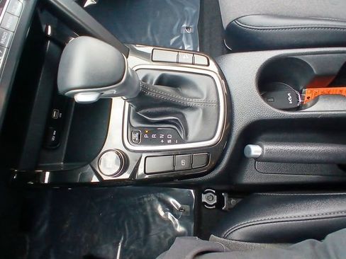 Certified 2024 Kia Seltos S FWD image 20