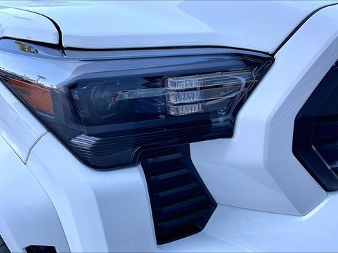 Used 2025 Toyota Tacoma TRD Sport w/ TRD Sport Upgrade Package AWD/4WD image 28