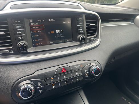 Used 2019 Kia Sorento L image 20