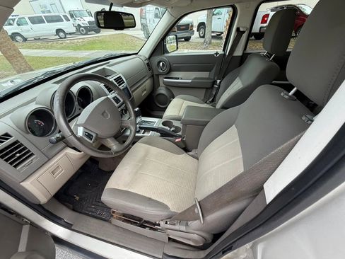 Used 2009 Dodge Nitro SLT AWD/4WD image 10