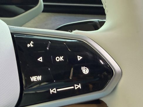 New 2025 Volkswagen ID. Buzz 1st Edition image 27