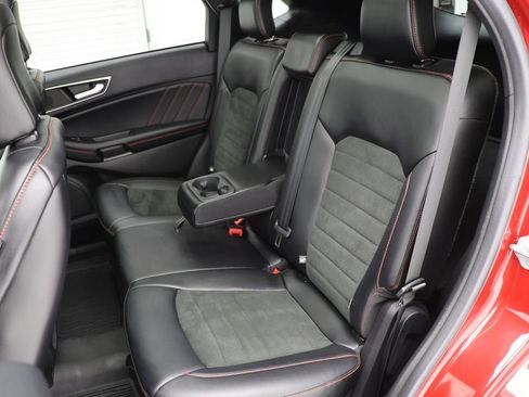 Used 2022 Ford Edge ST-Line AWD/4WD image 11