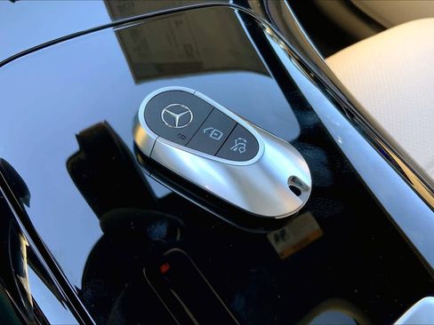Used 2026 Mercedes-Benz GLC 300 4MATIC image 21