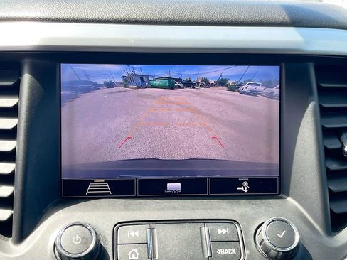 Used 2020 GMC Acadia SLT w/ Trailering Package FWD image 13