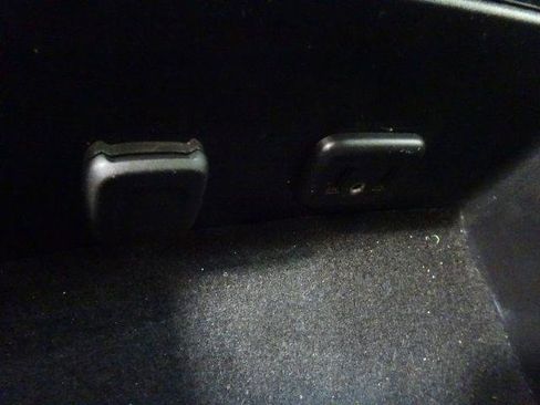 Used 2018 GMC Sierra 1500 2WD Regular Cab image 33