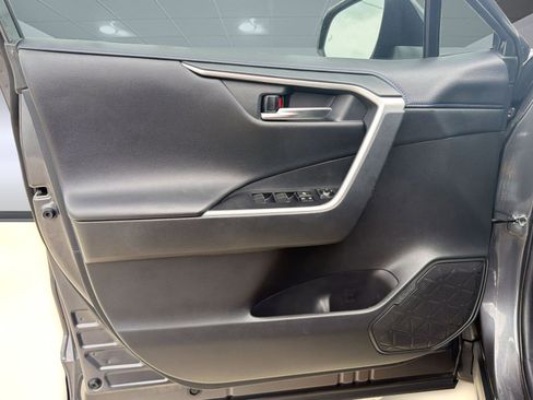 Used 2021 Toyota RAV4 XSE AWD/4WD image 12