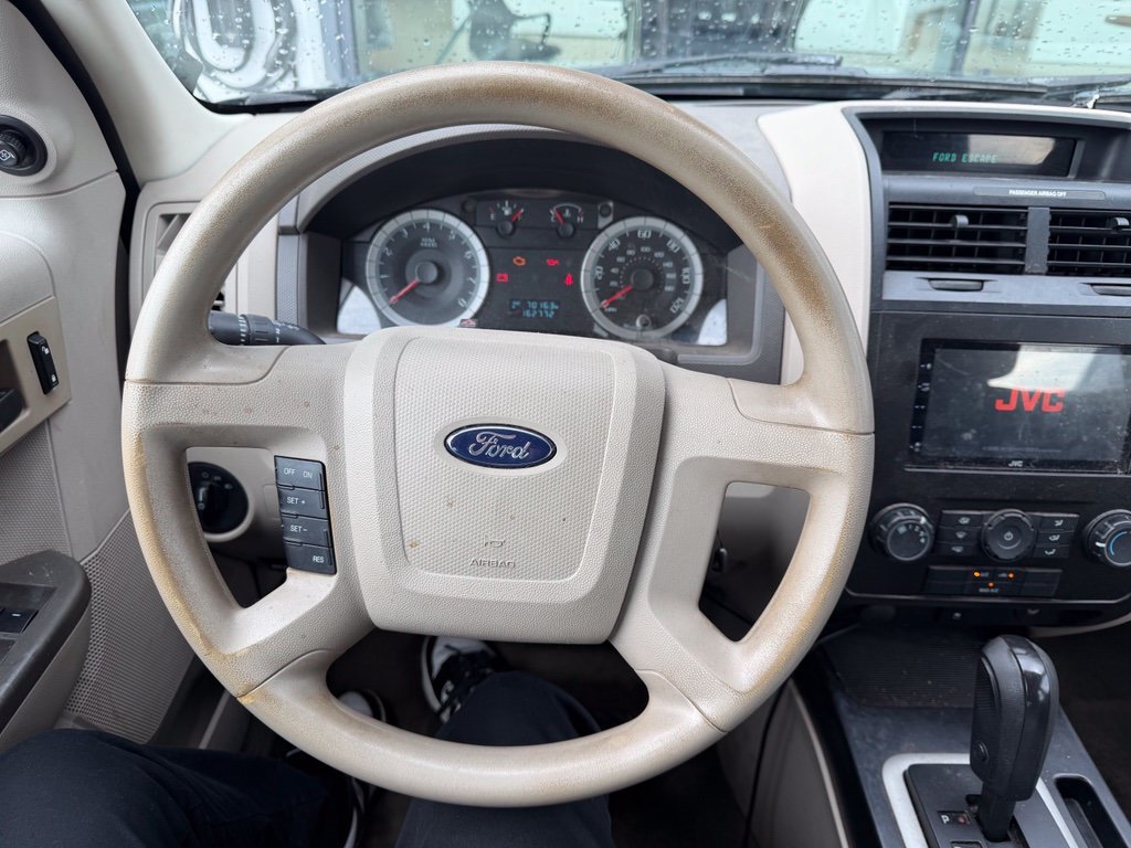 Used 2009 Ford Escape XLS FWD image 9