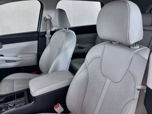 Used 2023 Kia Sorento S AWD/4WD image 27