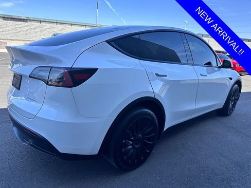 Used 2023 Tesla Model Y Long Range AWD/4WD image 4