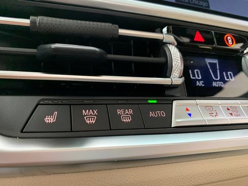 Used 2021 BMW 330i xDrive Sedan w/ Premium Package AWD/4WD image 19