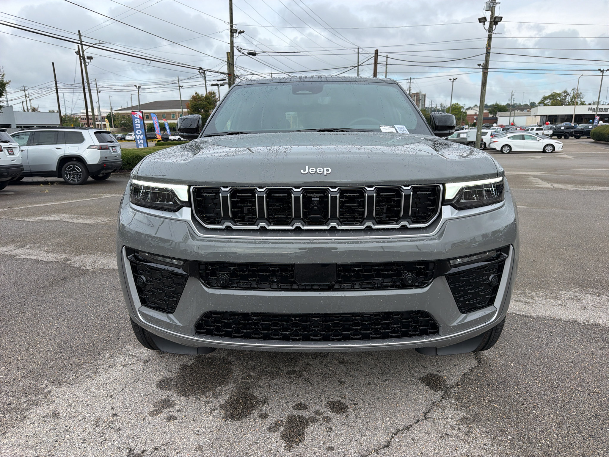 New 2027 Jeep Grand Cherokee Summit AWD/4WD image 2