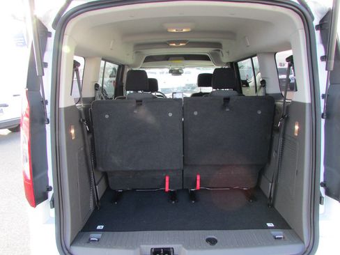 Used 2022 Ford Transit Connect XLT image 25