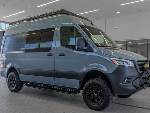Used 2023 Mercedes-Benz Sprinter 2500 image 12
