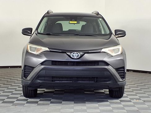 Used 2017 Toyota RAV4 LE FWD image 2