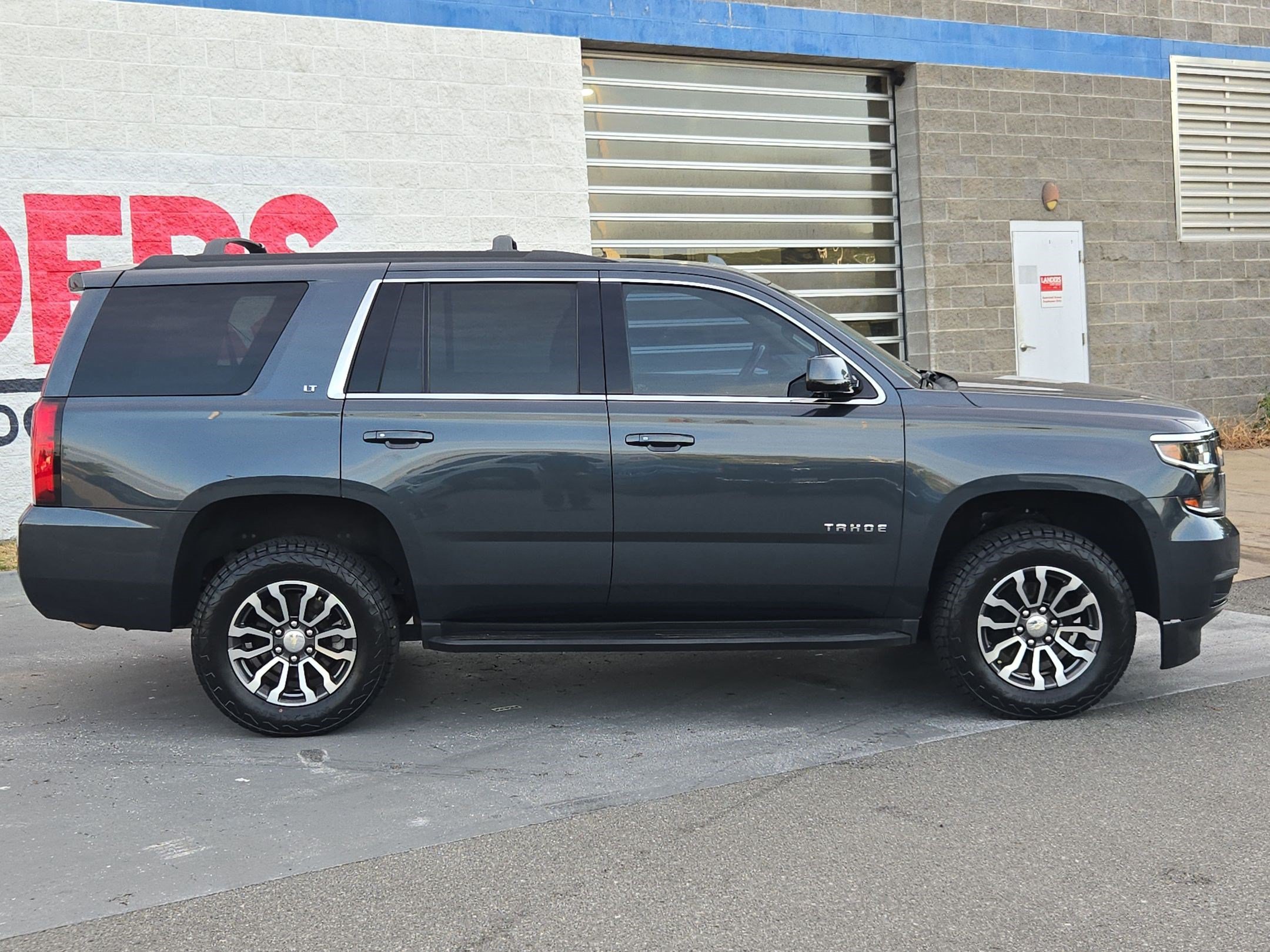 Used 2020 Chevrolet Tahoe LT AWD/4WD image 8