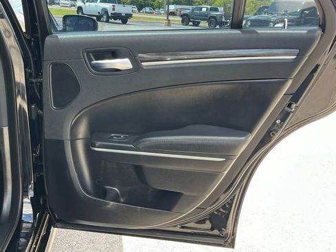 Used 2022 Chrysler 300 Touring L w/ Popular Equipment Group RWD image 21