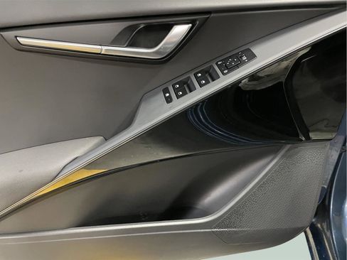 Used 2025 Kia Niro EX image 22