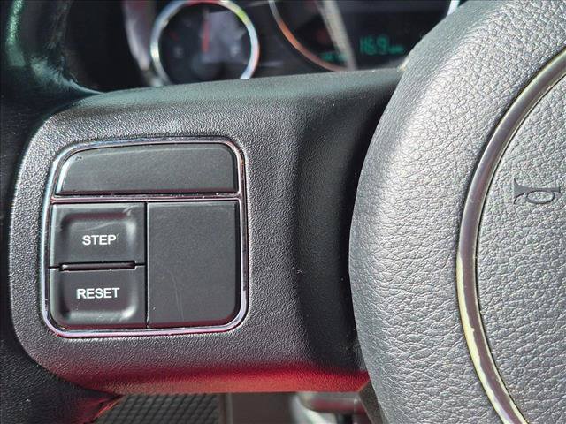 Used 2016 Jeep Wrangler Unlimited Sahara AWD/4WD image 11