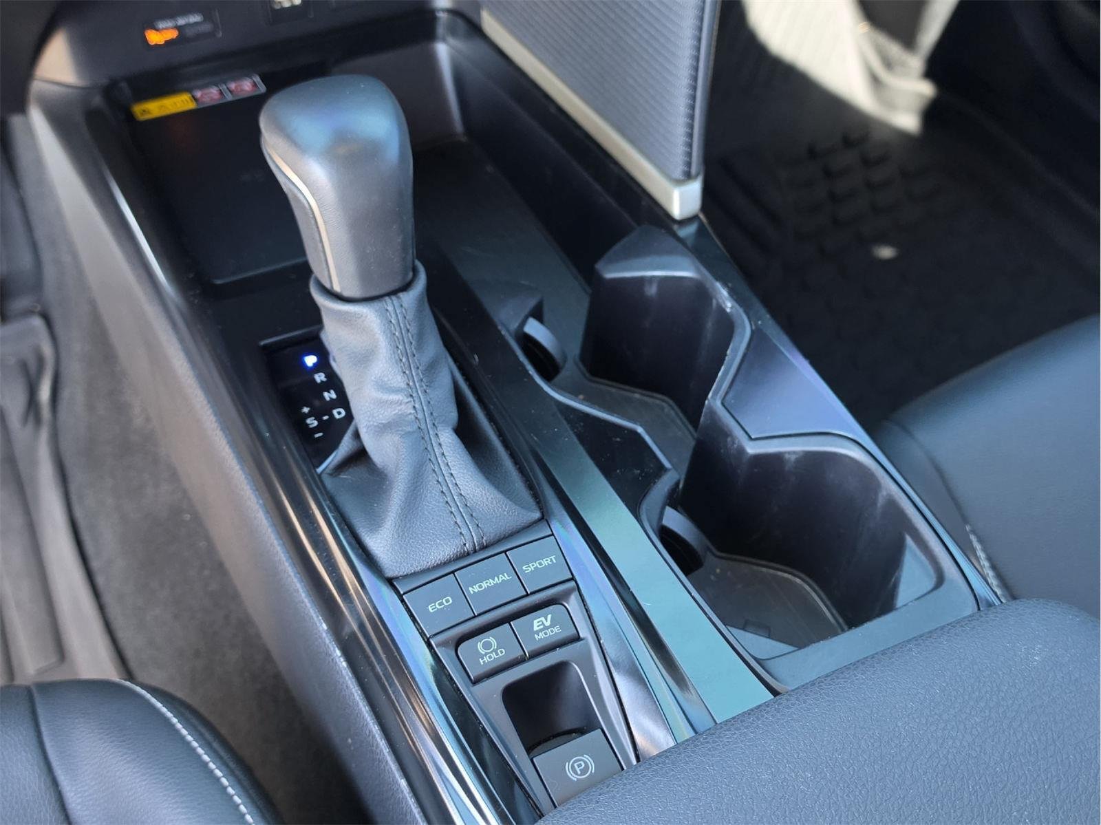 Used 2025 Toyota Camry SE FWD image 20
