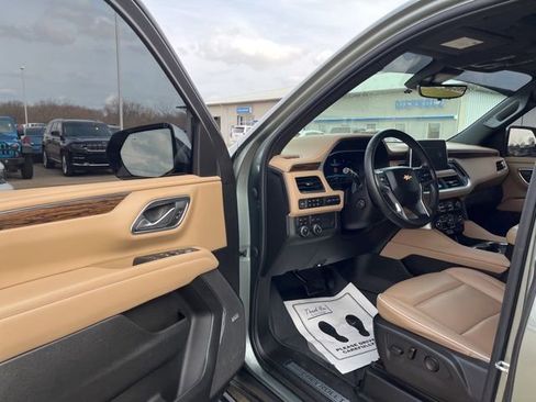 Used 2023 Chevrolet Tahoe Premier image 9